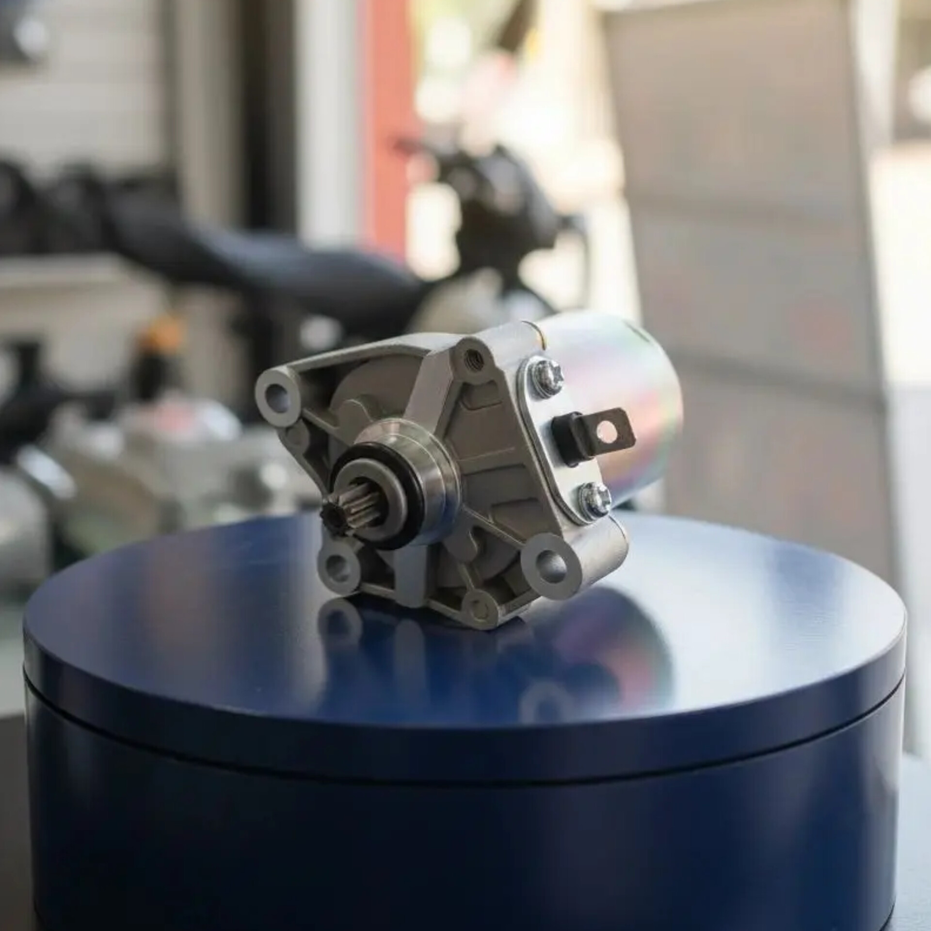 استارت سوزوکی لتس4