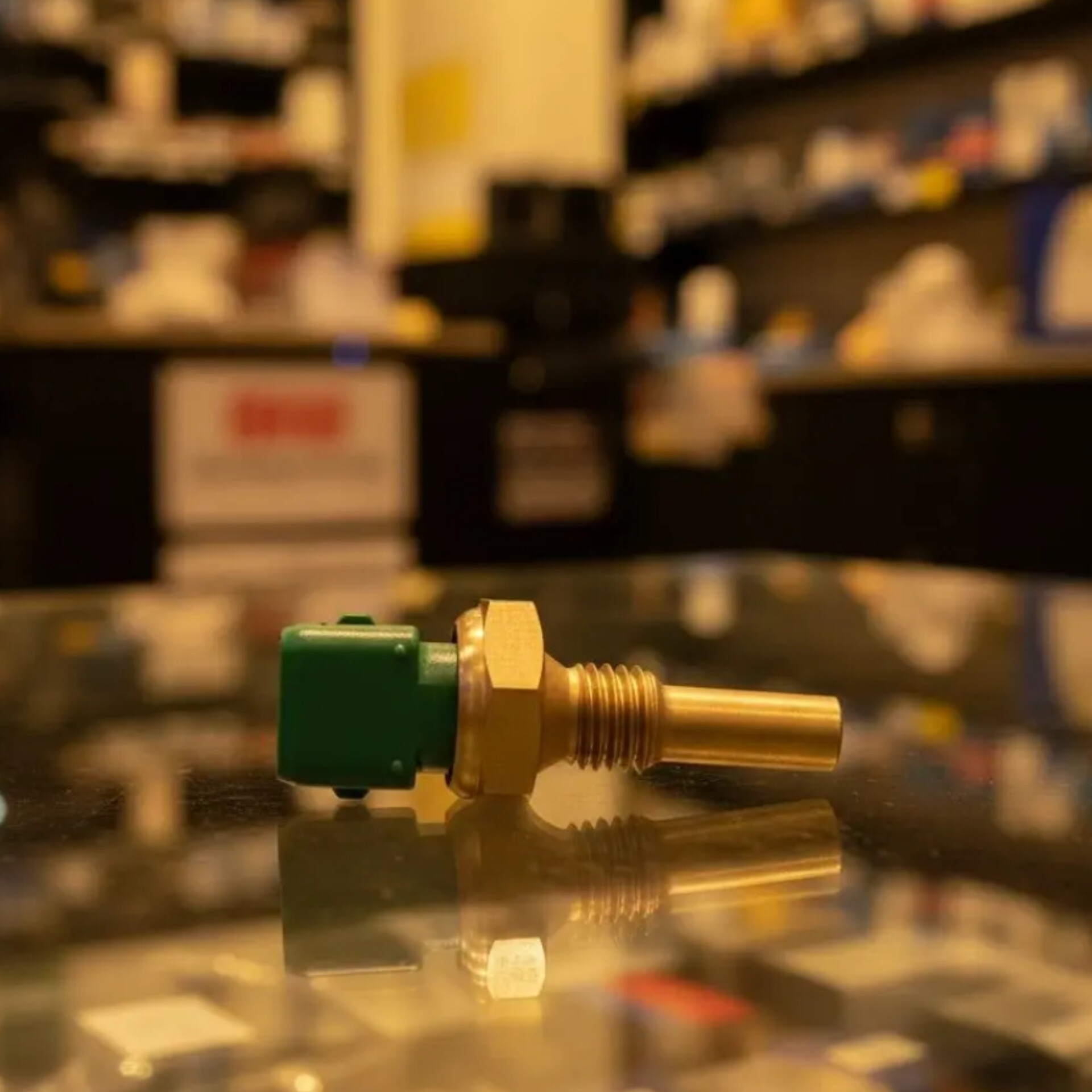 سنسور دمای آب دوفیش ساژم سبز ( 206، پراید، پارس، 405، سمند) برند skp