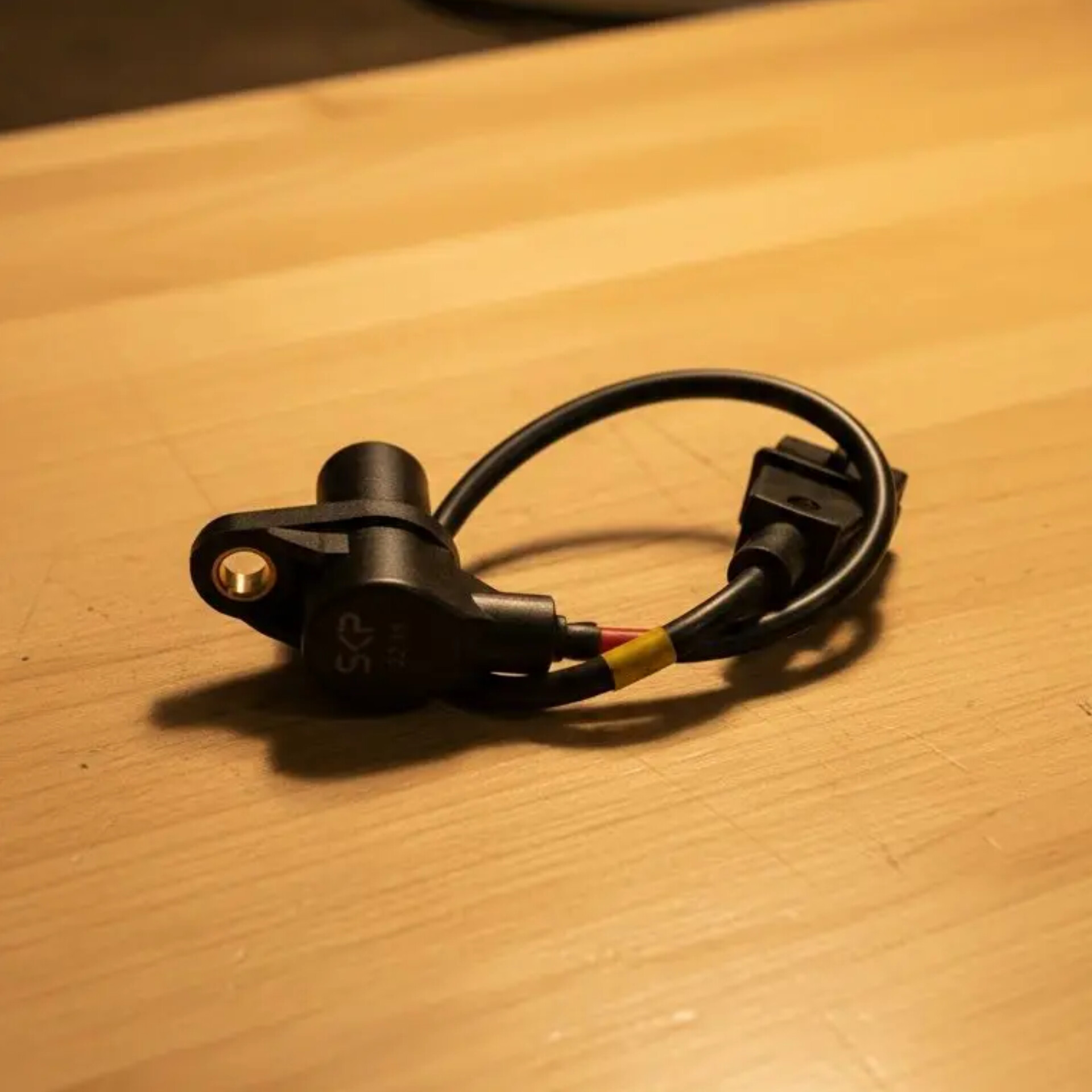 سنسور دور موتور زیمنس( 405 ، پارس، سمند، پراید، تیبا، ساینا، کوییک) برند skp