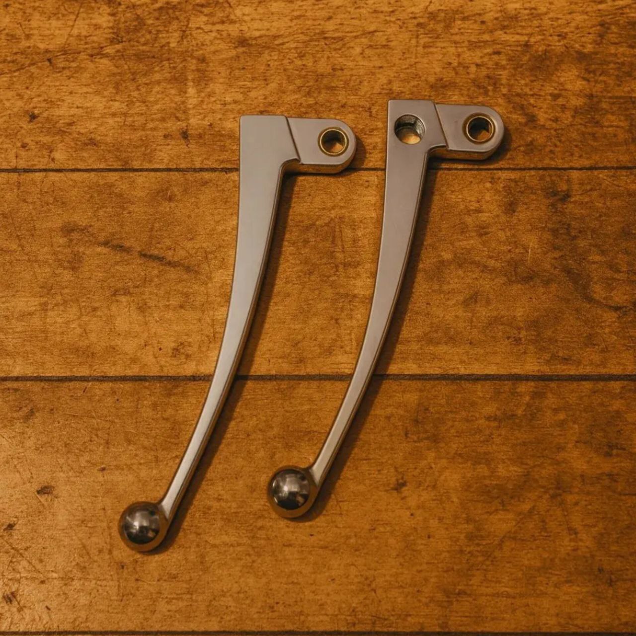 کتی ترمز سوزوکی لتس4